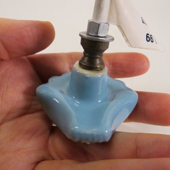 ceramic seashell drawer pull - Picture 2 of 4